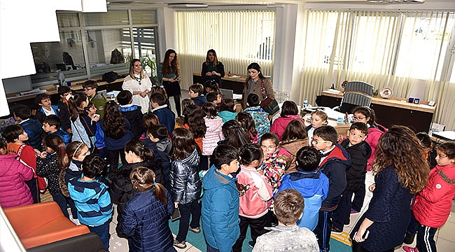 ÇANAKKALE KOLEJİ'NİN MİNİK ÖĞRENCİLERİNDEN ÇANAKKALE BELEDİYESİNE ZİYARET