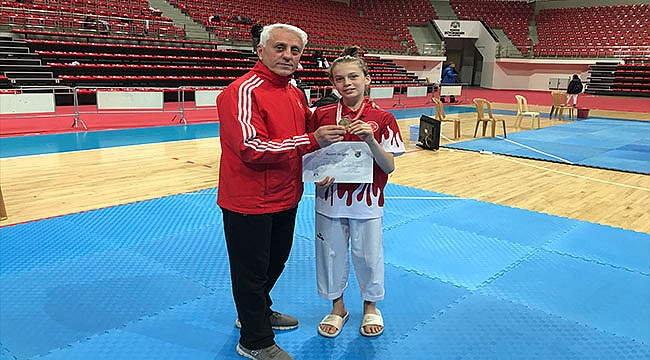 ÇANAKKALELİ TAEKWONDOCU İREM BÜYÜK BİR BAŞARIYA İMZA ATTI