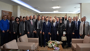 ÇOMÜ'DE REKTÖRLÜK DEVİR TESLİM TÖRENİ GERÇEKLEŞTİ