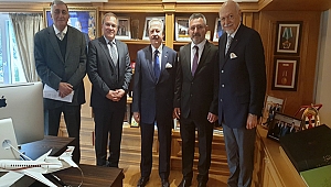 ÇOMÜ'DEN DEVLET ESKİ BAKANI CAVİT ÇAĞLAR'A ZİYARET