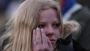 DEDELERİNİ GÖZYAŞLARIYLA ANDILAR