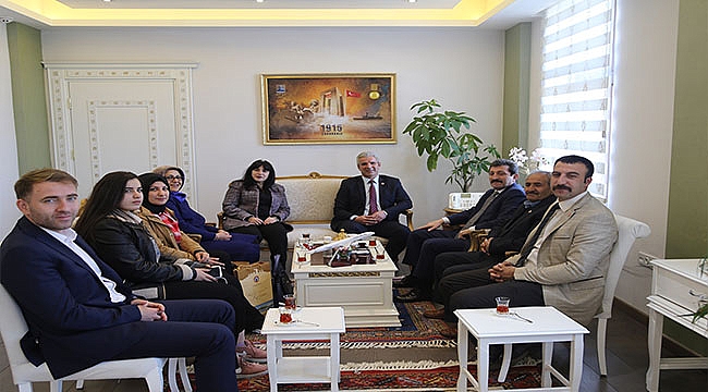 KIRŞEHİR ŞEHİT AİLELERİ DERNEĞİNDEN VALİLİĞE ZİYARET