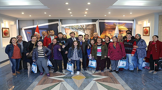 ÖZEL SPORCULARDAN VALİLİĞE ZİYARET