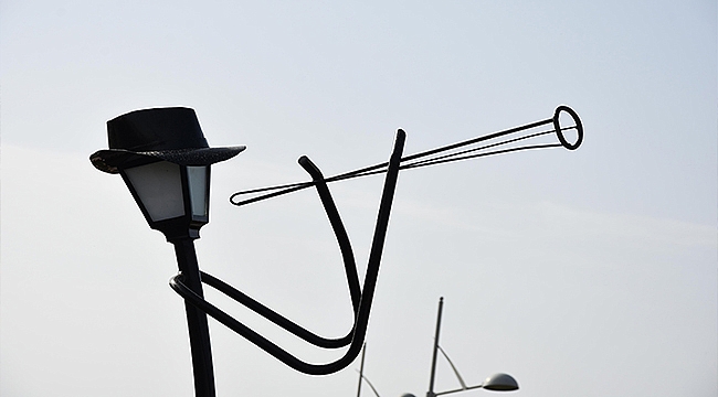 ÖZGÜRLÜK PARKI'NDAKİ YENİ AYDINLATMALAR BEĞENİ TOPLUYOR