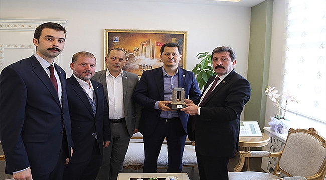 ULAŞTIRMA ÇALIŞANLARI MEMUR SENDİKASI GENEL BAŞKANI KENAN ÇALIŞKAN'DAN VALİLİĞE ZİYARET