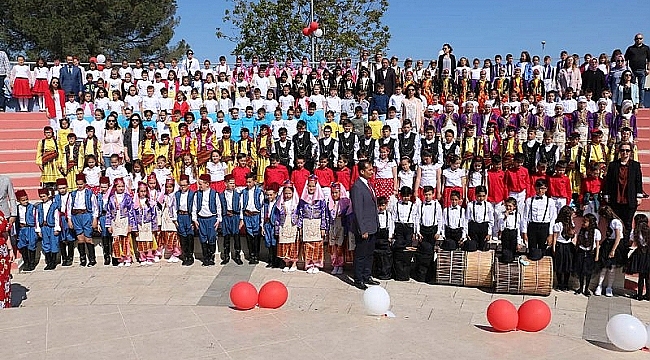 4. ÇOCUK ŞENLİĞİ RENKLİ GÖRÜNTÜLERE SAHNE OLDU