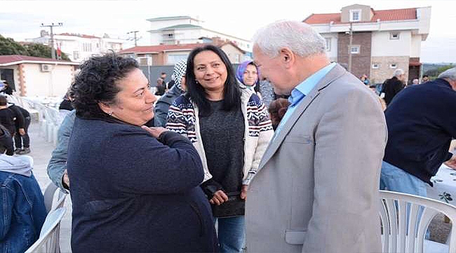 BAŞKAN YILMAZ MAHALLE İFTARINDA VATANDAŞLARLA BULUŞUYOR