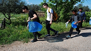 BAYRAMİÇ'TE ÖĞRENCİLER DOĞAYLA BULUŞTU