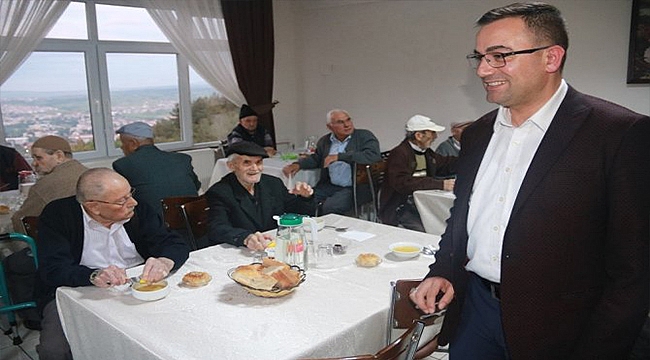 BİGA BELEDİYESİNDEN HUZUREVİNDE İFTAR