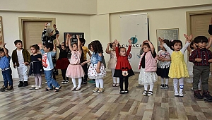 ÇABAÇAM ÖĞRENCİLERİNDEN YILSONU ETKİNLİĞİ