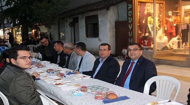 ÇAN'DA VATANDAŞLAR VE ESNAFLAR İFTAR VERDİ