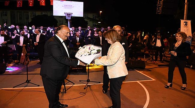 ÇANAKKALE BELEDİYESİ TSM KOROSU RAMAZAN ETKİNLİKLERİ KAPSAMINDA SAHNE ALDI