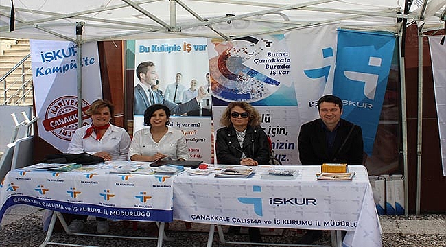 ÇANAKKALE İŞKUR,ÇOMÜ KARİYER FUARINDA ÜNİVERSİTE ÖĞRENCİLERİYLE BİR ARAYA GELDİ
