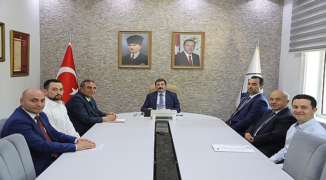ÇANAKKALE YEŞİLAY DERNEĞİNDEN VALİLİĞE ZİYARET