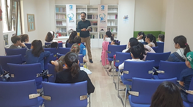 ÇOCUK KÜLTÜR EVİ YAZAR ÖMER AÇIK'I AĞIRLADI