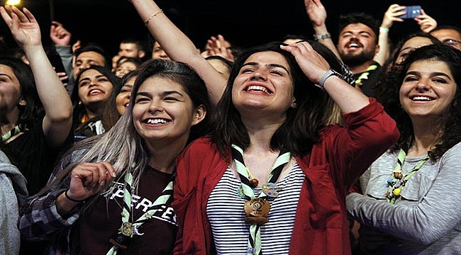 ÇOMÜ GENÇLİK FESTİVALİ VE KARİYER FUARI SONA ERDİ