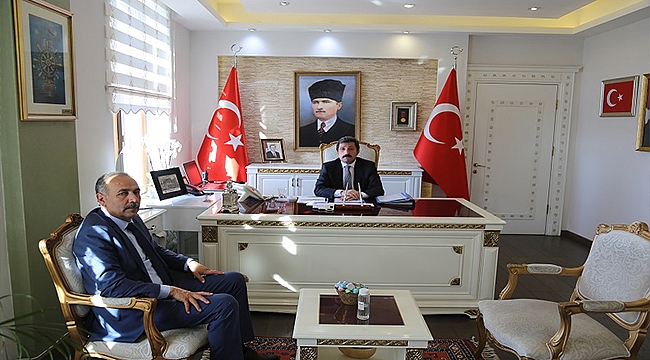 ECEABAT BELEDİYE BAŞKANI SAİM ZİLELİ'DEN VALİLİĞE ZİYARET