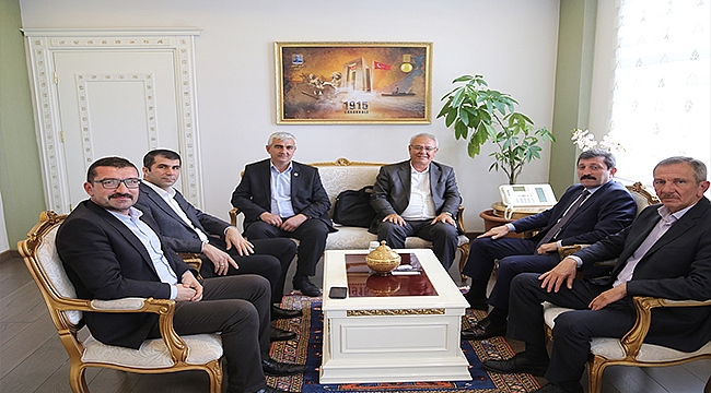 EZİNE VE BAYRAMİÇ İL GENEL MECLİS ÜYELERİ, VALİLİĞİ ZİYARET ETTİ