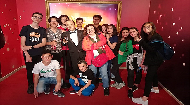 MÜZİK YARIŞMASININ BİRİNCİLERİ İSTANBUL GEZİSİNİN TADINI ÇIKARDI