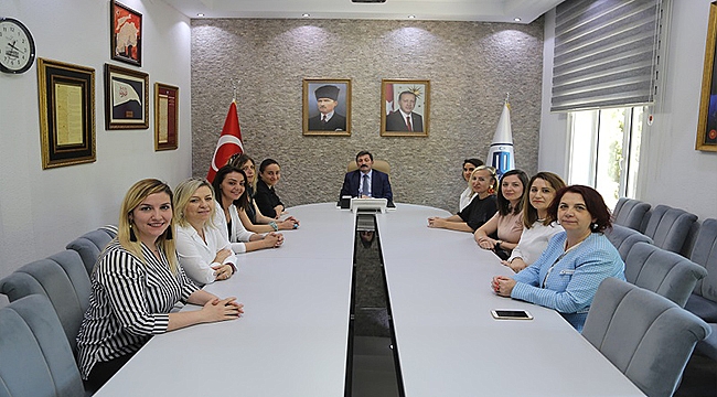 TOBB ÇANAKKALE KADIN GİRİŞİMCİLER KURULUNDAN VALİLİĞE ZİYARET