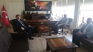 VALİ ORHAN TAVLI, EVREŞE BELEDİYE BAŞKANI ALİ KAMİL SOYUAK'I ZİYARET ETTİ.