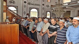 ÇAN'DA MUHAMMED MURSİ İÇİN GIYABİ CENAZE NAMAZI KILINDI