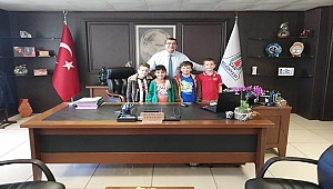ÇOCUKLARDAN BAŞKAN ÖZ'E ZİYARET