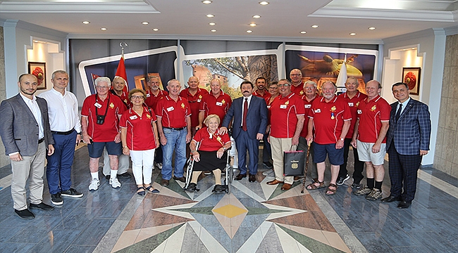 GELİBOLU DOSTLUK DERNEĞİNİN AVUSTRALYALI ÜYELERİNDEN ÇANAKKALE'YE ZİYARET