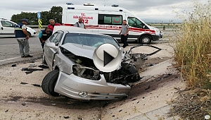 TRAKTÖRLE OTOMOBİL ÇARPIŞTI, 2 KİŞİ YARALANDI!