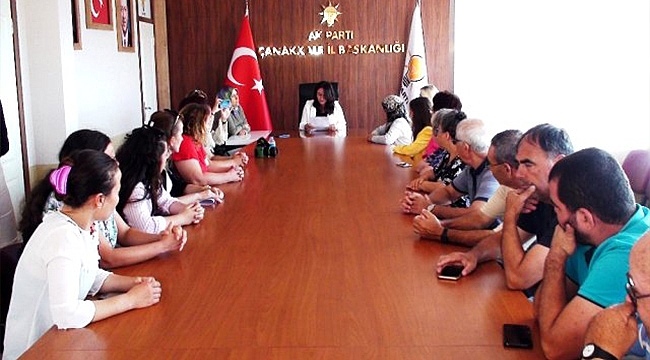 AK PARTİ ÇANAKKALE KADIN KOLLARINDAN 'SREBRENİTSA KATLİAMI' AÇIKLAMASI