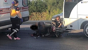 ÇANAKKALE'DE OTOBÜS İLE MOTOSİKLET ÇARPIŞTI: 1 KİŞİ ÖLDÜ