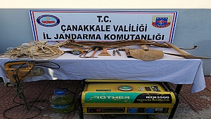 İZİNSİZ KAZI YAPARKEN SUÇÜSTÜ YAKALANDILAR