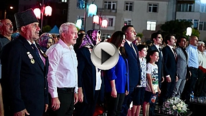 LAPSEKİ'DE 15 TEMMUZ DEMOKRASİ VE MİLLİ BİRLİK YÜRÜYÜŞÜ YAPILDI