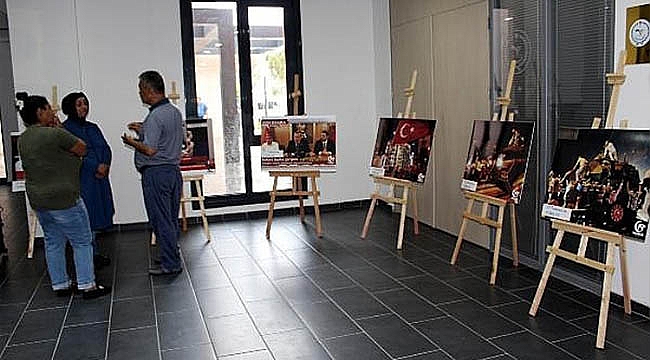 LAPSEKİ'DE 15 TEMMUZ FOTOĞRAF SERGİSİ AÇILDI