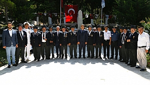 LAPSEKİ'DE 15 TEMMUZ KUTLAMALARI YAPILIYOR