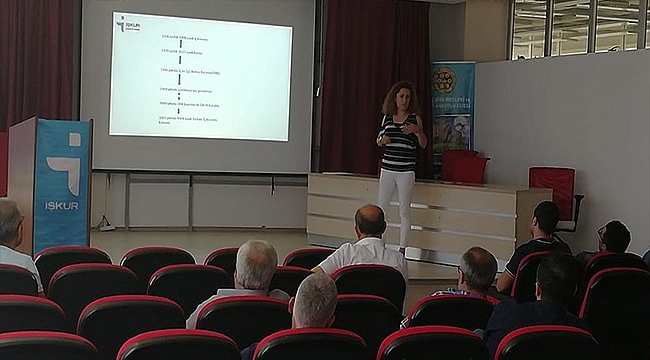 MESLEK DANIŞMANLARINDAN ÖĞRETMENLERE ENDÜSTRİ 4.0 VE İŞKUR TANITIM SEMİNERİ VERİLDİ