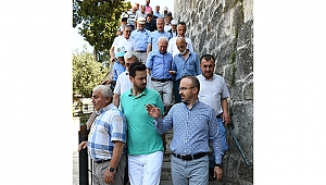 TURAN, LAPSEKİ'DE TEŞKİLAT İLE BİRLİKTE HALK PAZARINI GEZDİ