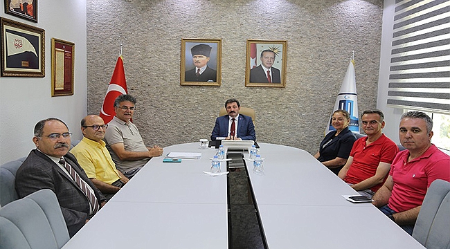 VALİ ORHAN TAVLI, ÇEVRE DERNEKLERİ BAŞKANLARINI KABUL ETTİ