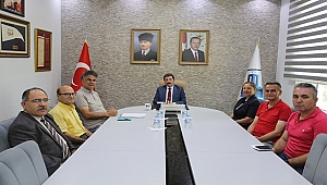 VALİ ORHAN TAVLI, ÇEVRE DERNEKLERİ BAŞKANLARINI KABUL ETTİ