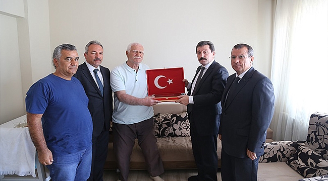 VALİ ORHAN TAVLI, ŞEHİT HASAN KAYA'NIN AİLESİNİ ZİYARET ETTİ