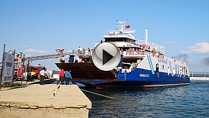 YANAN FERİBOTTAN YOLCULAR TAHLİYE EDİLDİ