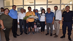 BAŞKAN ÖZ YENİ ÜNİVERSİTELİLERİ KARŞILADI