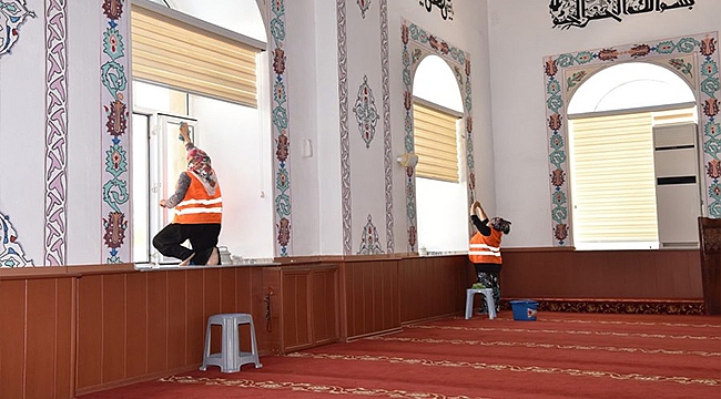ÇAN BELEDİYESİNDEN CAMİLERDE BAYRAM TEMİZLİĞİ