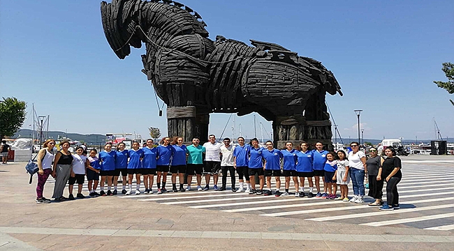 ÇANAKKALE BELEDİYESİ ADANA'DAN GELEN KONUKLARINI AĞIRLIYOR