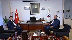 EZİNE KAYMAKAMI ALİ İKRAM TUNA'DAN SELÇUK SEMİZOĞLU'NA VEDA ZİYARETİ