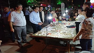 İNDİRİM GECESİ ESNAFA YARADI