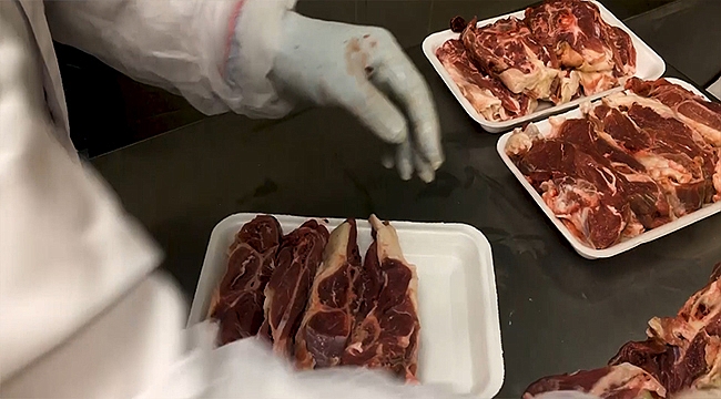 İNSAN VAKFI'NDAN TABAKTA KURBAN ETİ