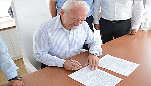 LAPSEKİ BELEDİYESİNDE TOPLU SÖZLEŞME SEVİNCİ