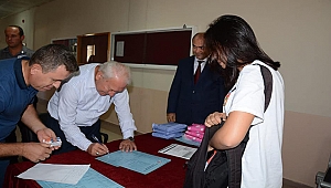 LAPSEKİ MESLEK YÜKSEKOKULU'NDA İLK ÖĞRENCİ KAYITLARI BAŞLADI