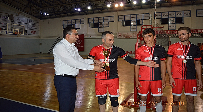 VOLEYBOL'UN ŞAMPİYONU ARGE BİLGİSAYAR OLDU